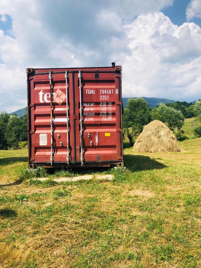 Hotel La Container Curtea de Argeş Exteriér fotografie